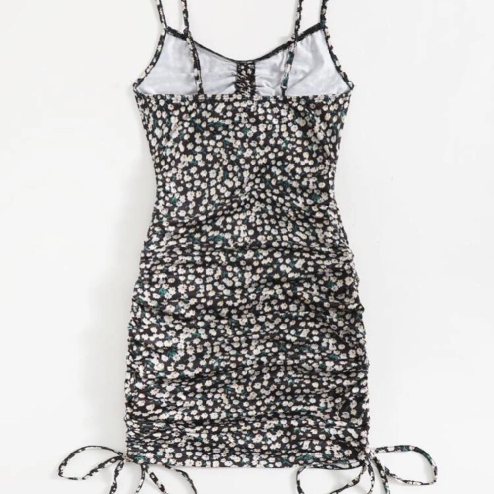 Floral Ruched Dress - Picture 3 of 7